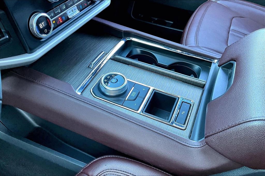 Used 2023 Ford Expedition Limited image 13