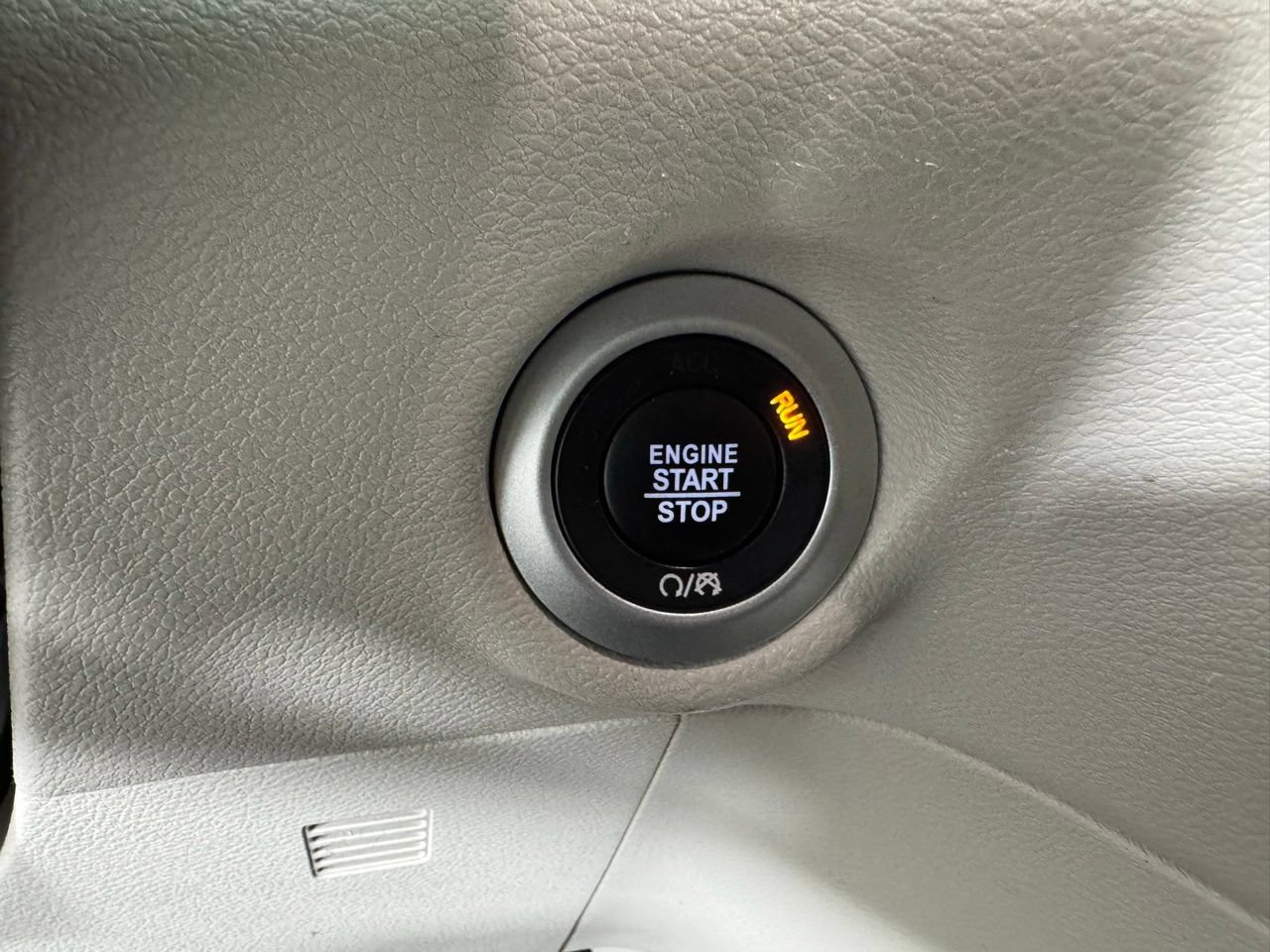 Used 2023 Chrysler Voyager LX FWD image 26