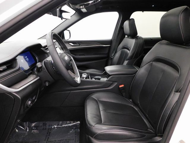 Used 2024 Jeep Grand Cherokee L Limited w/ Luxury Tech Group II image 23