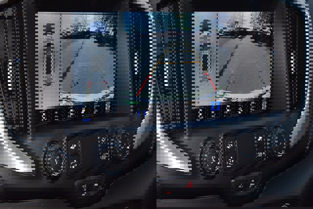 Used 2022 GMC Terrain SLT w/ Infotainment Package II image 28