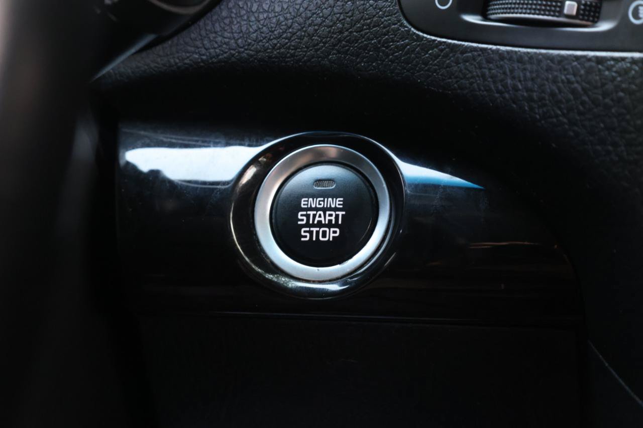Used 2014 Kia Sorento SX w/ 3rd Row Package FWD image 13