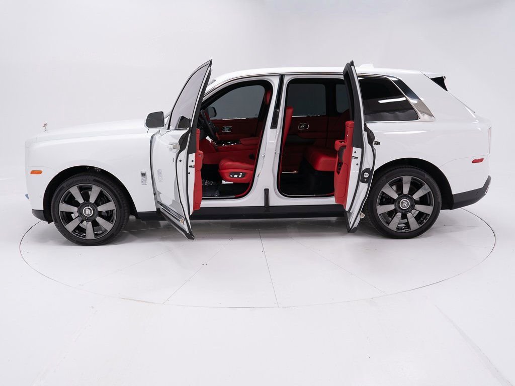 Certified 2024 Rolls-Royce Cullinan image 9
