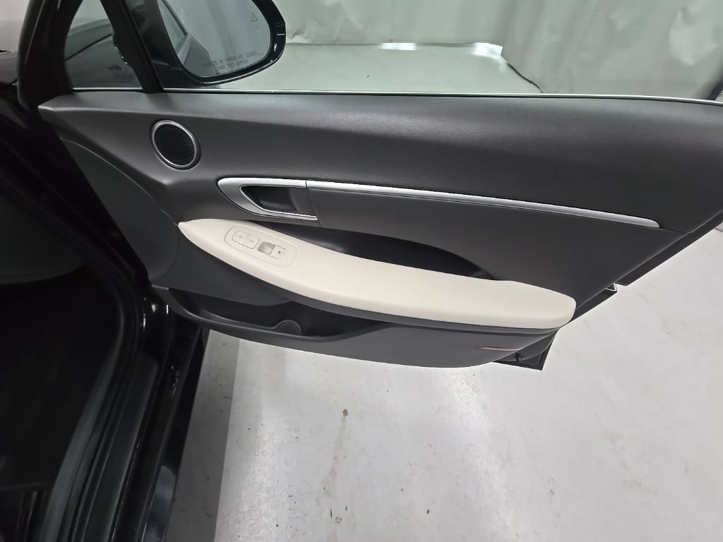 Used 2025 Hyundai Sonata SEL FWD image 25