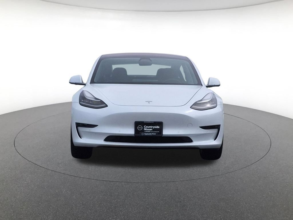 Used 2018 Tesla Model 3 Mid Range RWD image 2