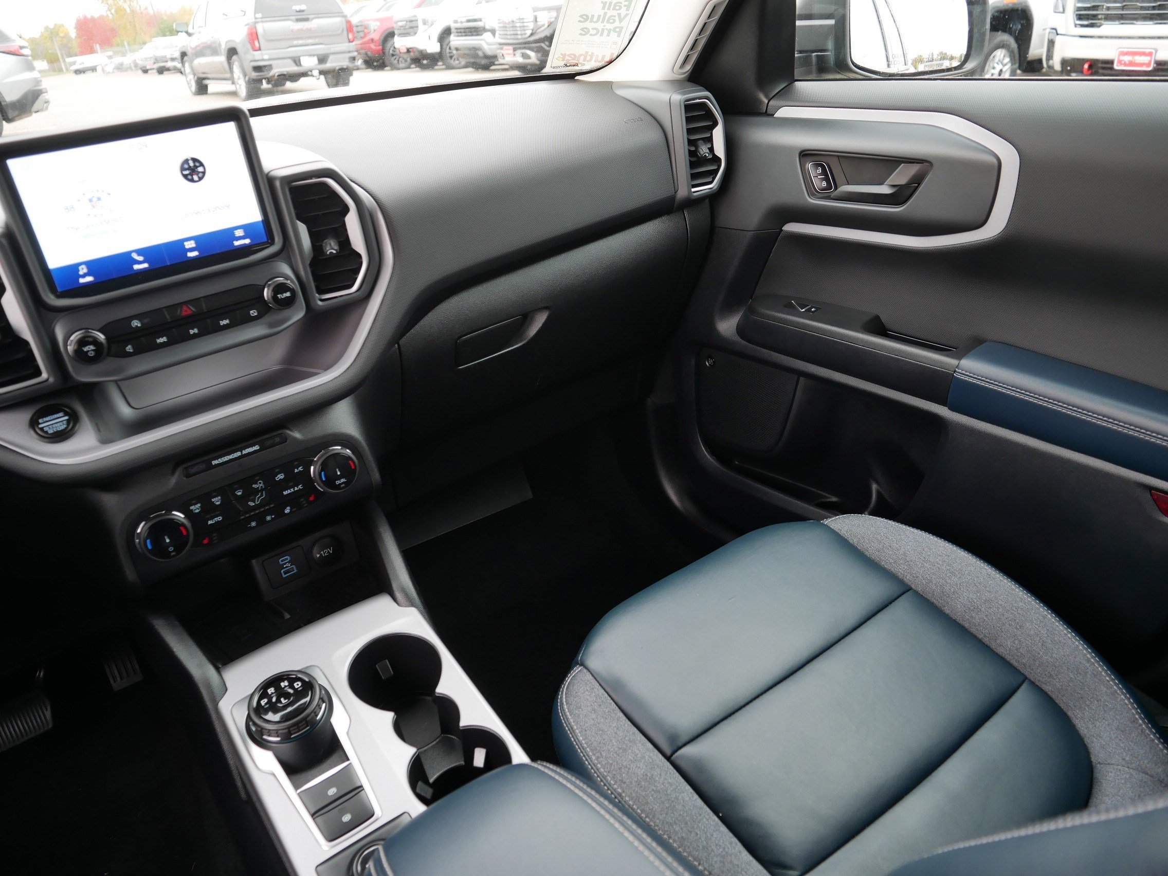 Used 2022 Ford Bronco Sport Outer Banks w/ Tech Package image 11