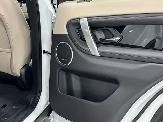New 2024 Land Rover Discovery Sport S image 30