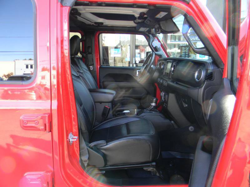 Used 2020 Jeep Gladiator Overland w/ Dual Top Group AWD/4WD image 15
