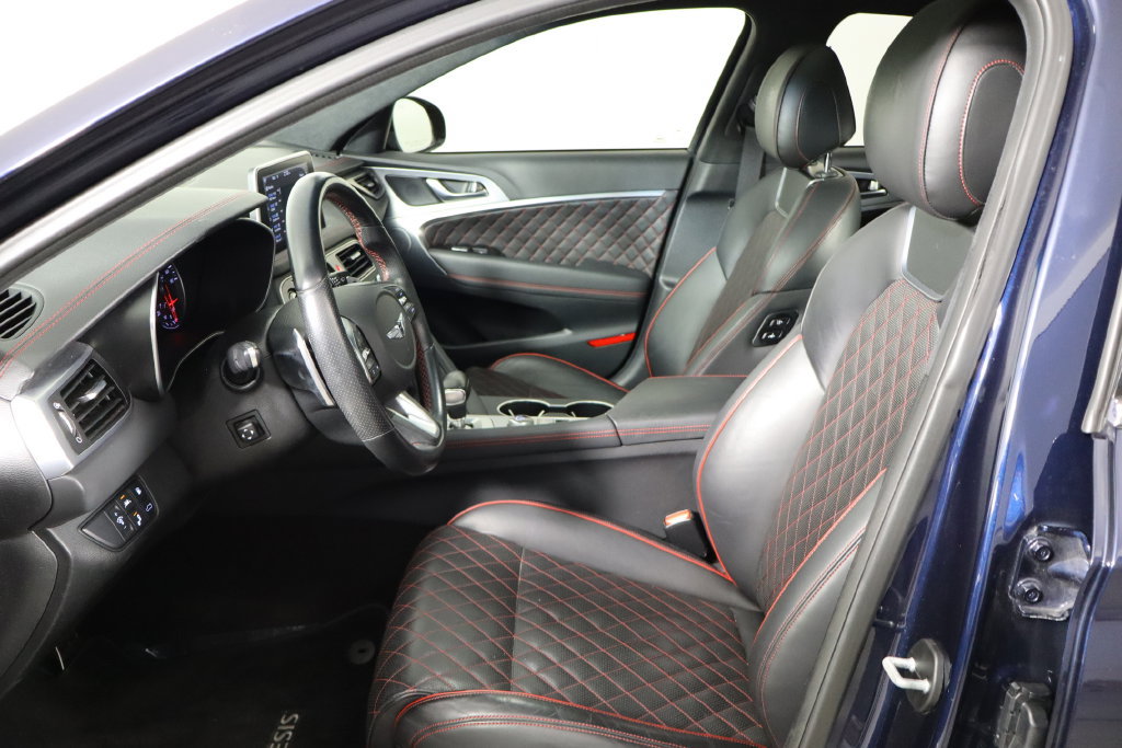 Used 2019 Genesis G70 2.0T Advanced w/ Sport Package RWD image 13