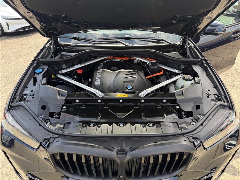 Used 2025 BMW X5 xDrive50e w/ M Sport Package AWD/4WD image 21