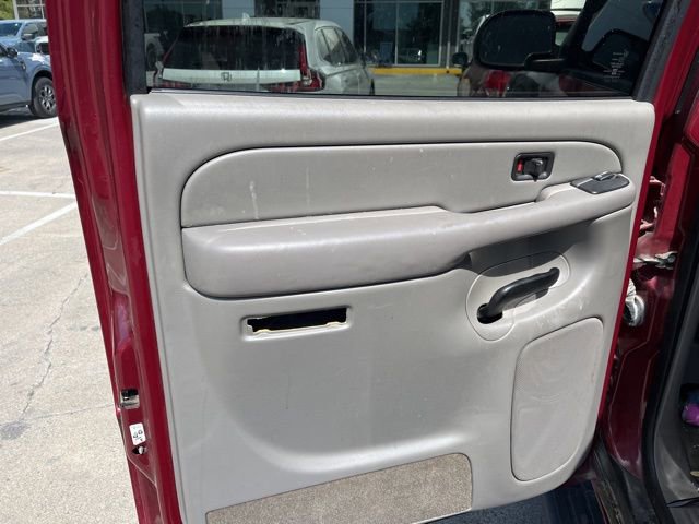 Used 2004 Chevrolet Suburban LT w/ Preferred Equipment Group image 15