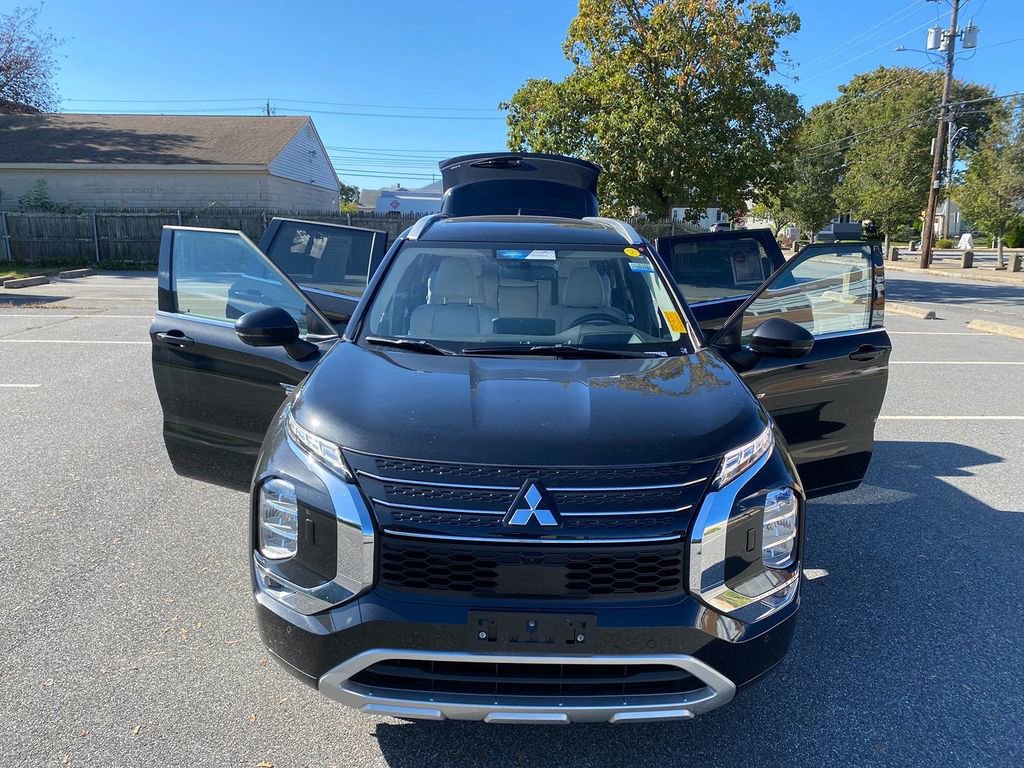 Used 2023 Mitsubishi Outlander SEL image 30