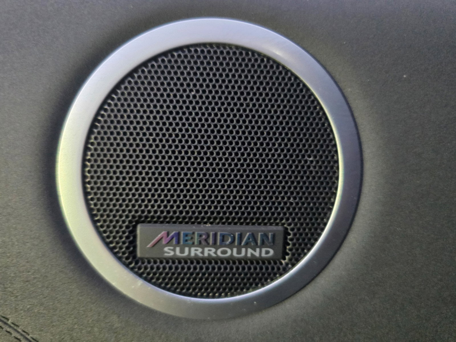 Used 2018 Land Rover Discovery HSE image 33