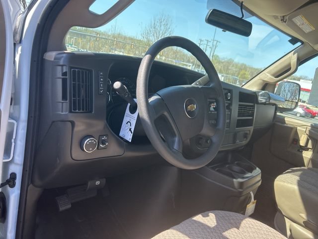 New 2026 Chevrolet Express 2500 RWD image 9