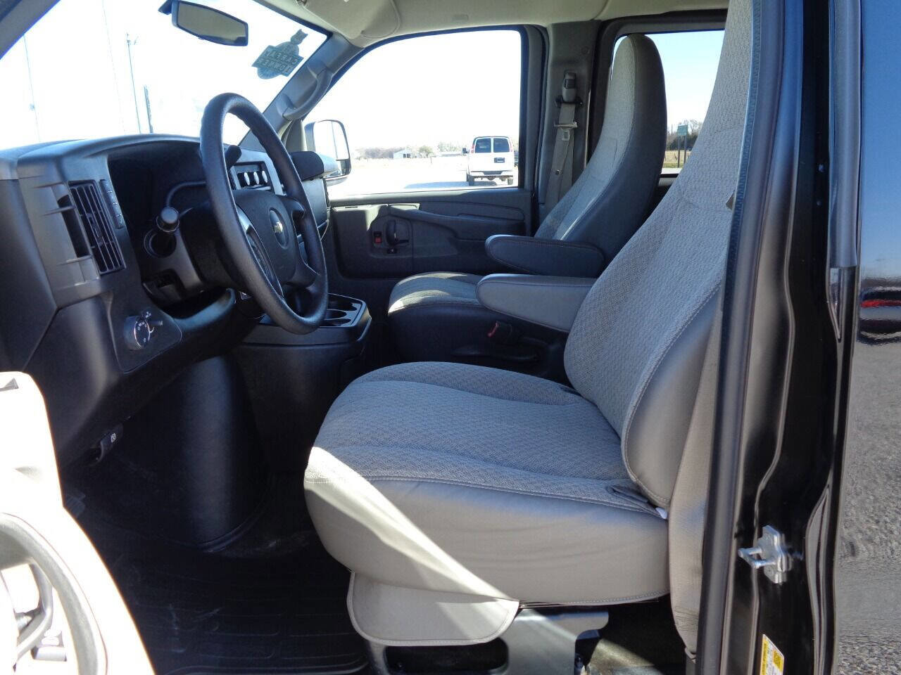 Used 2013 Chevrolet Express 1500 LT w/ LT Preferred Equipment Group image 27
