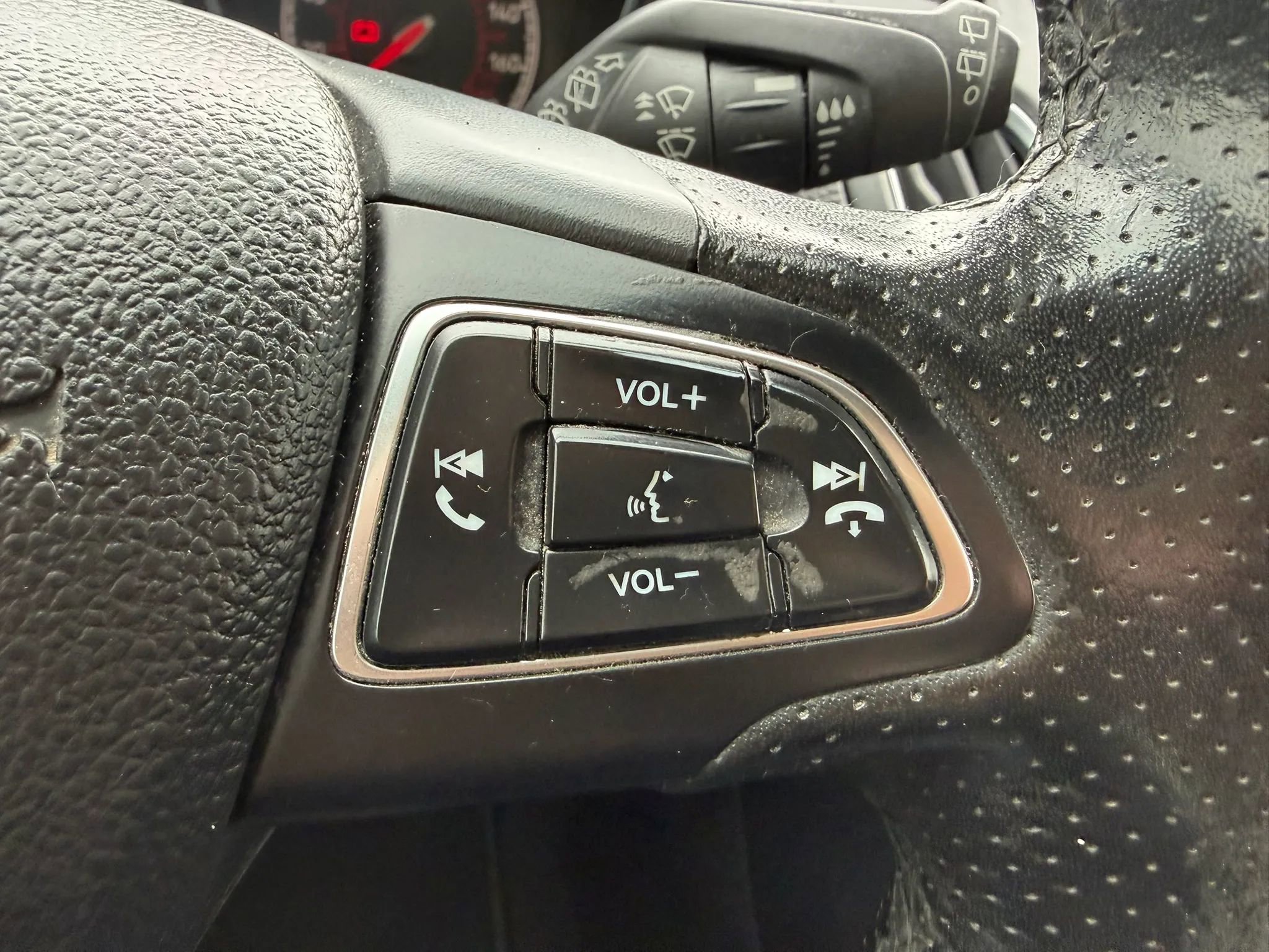 Used 2017 Ford Focus ST image 40