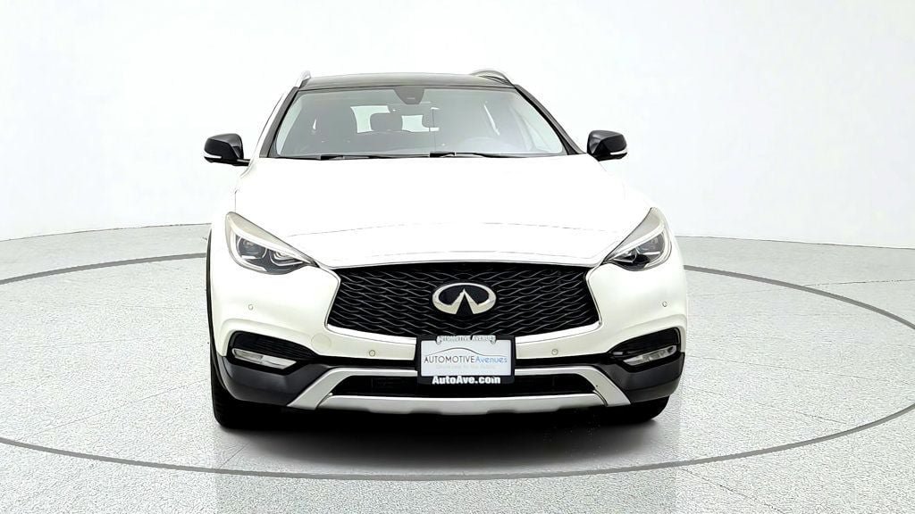 Used 2018 INFINITI QX30 AWD w/ Cargo Package image 2