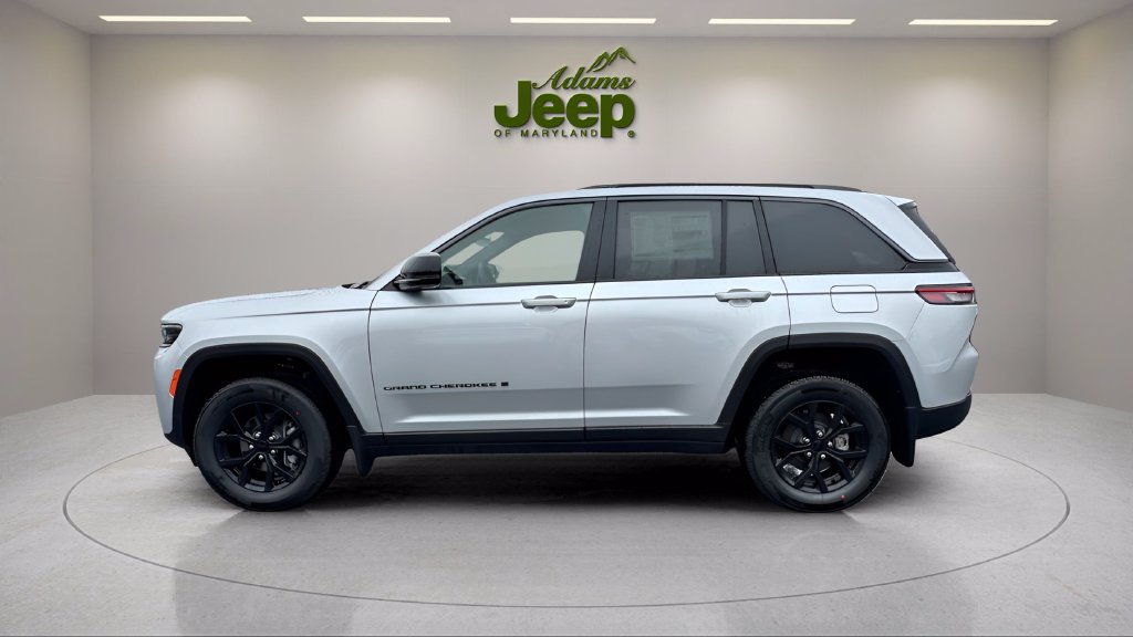 New 2026 Jeep Grand Cherokee Altitude AWD/4WD image 17