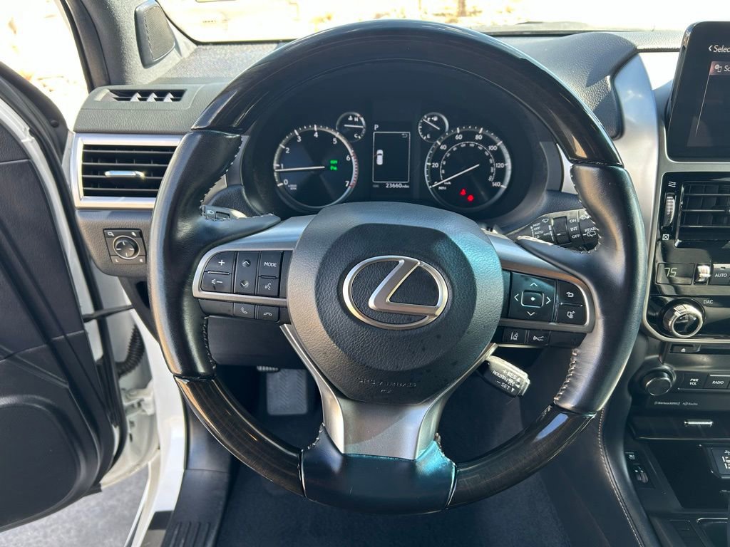 Used 2023 Lexus GX 460 Premium w/ Premium Package image 10