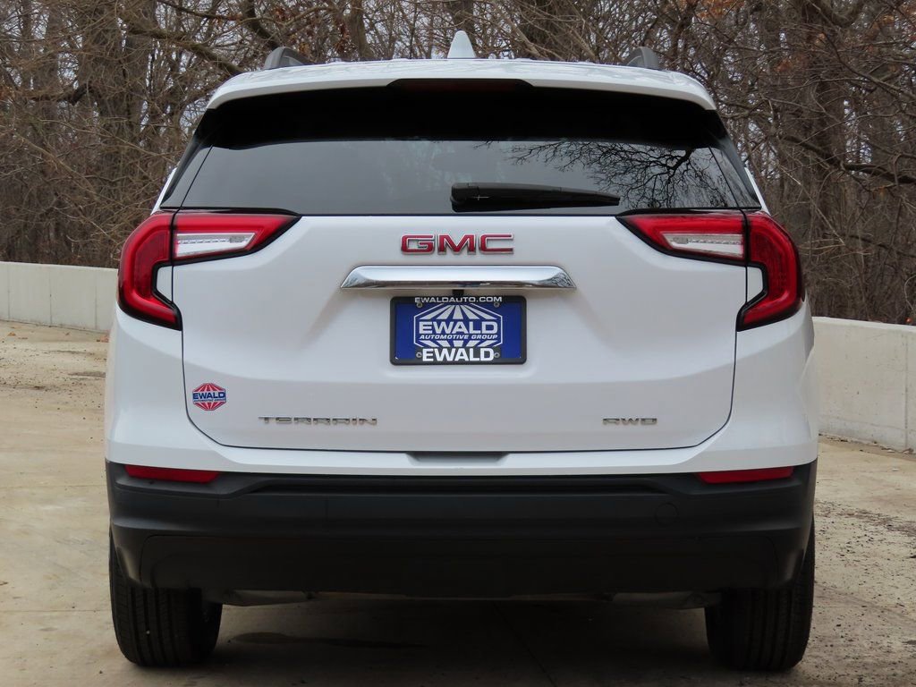 Certified 2023 GMC Terrain SLE w/ Driver Convenience Package image 13