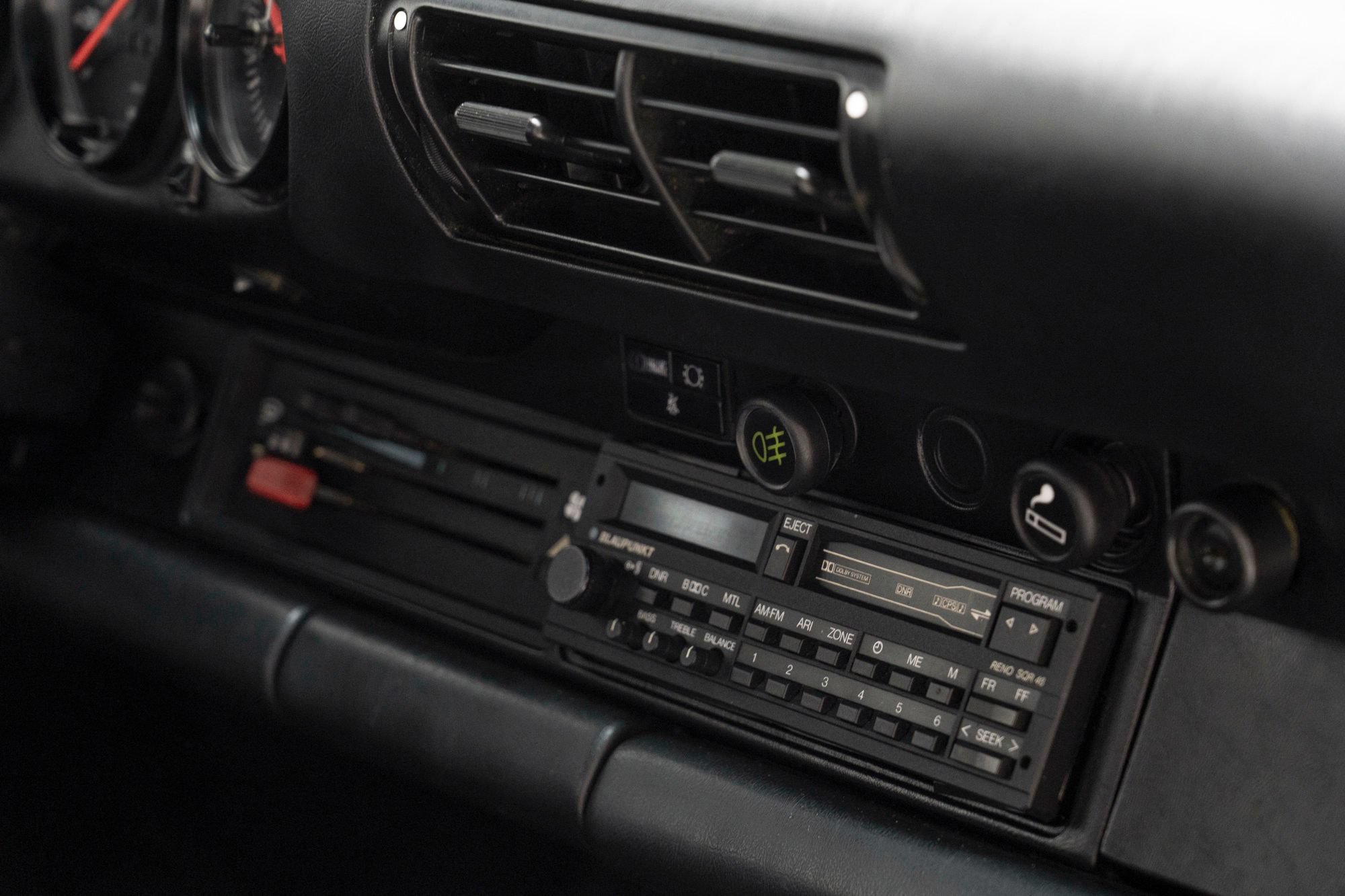 Used 1988 Porsche 911 Carrera RWD image 35