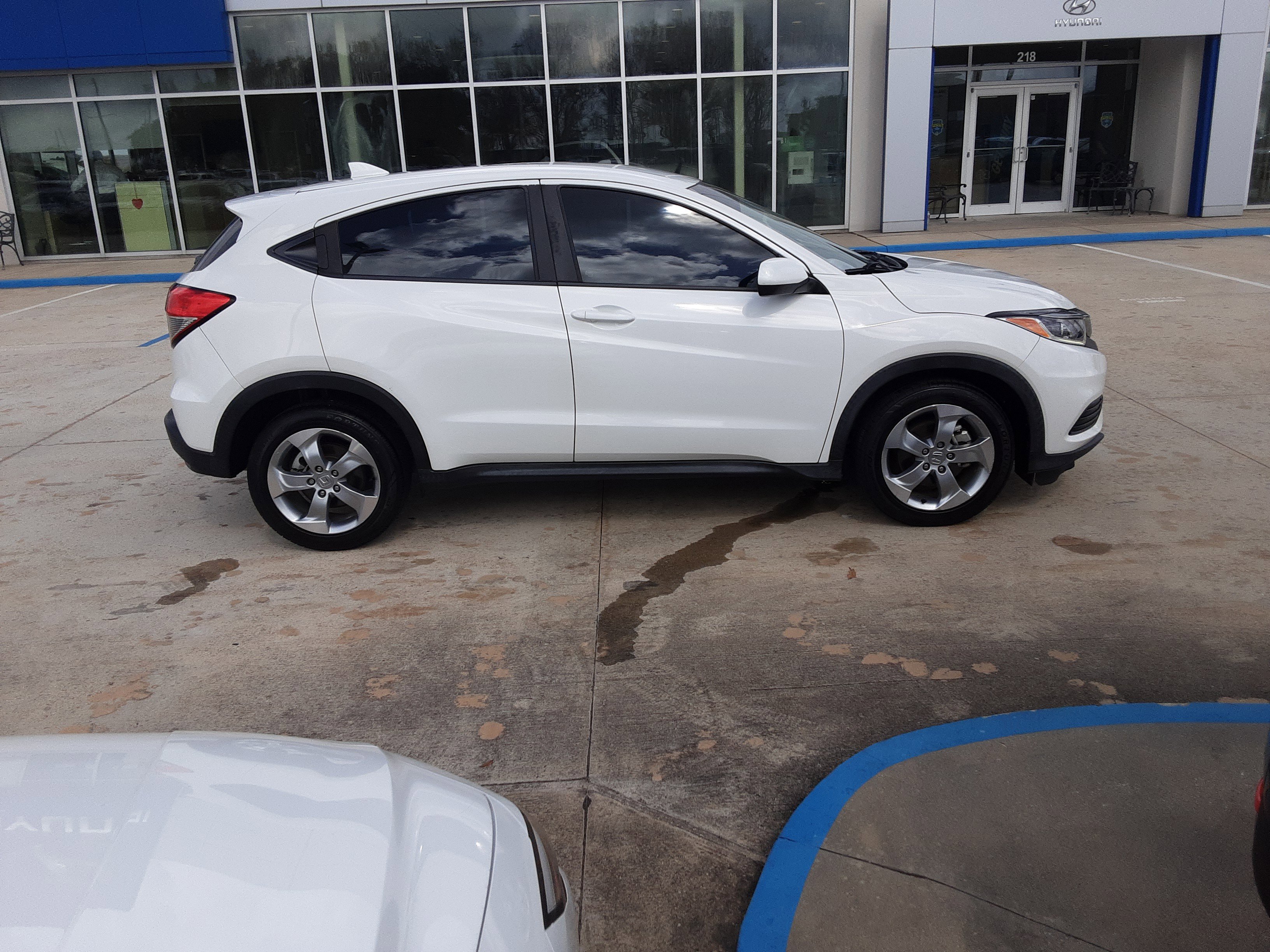 Used 2021 Honda HR-V LX image 8