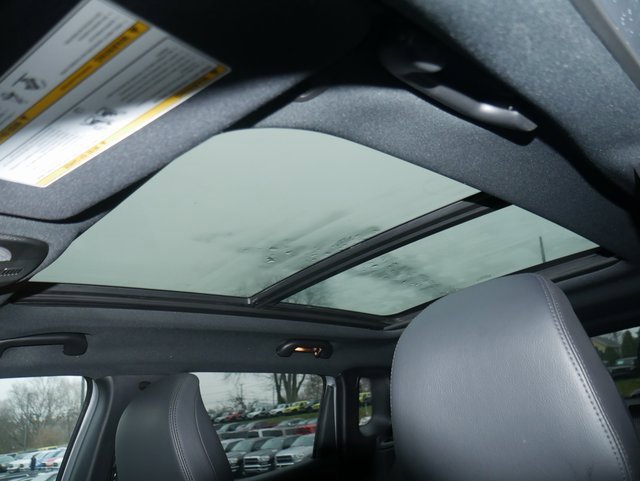 Used 2024 Jeep Compass Latitude w/ Sun and Sound Group image 3