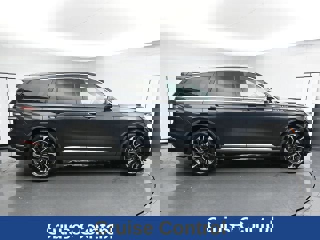 Used 2023 Lincoln Aviator Reserve w/ Equipment Group 201A image 13