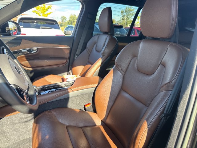 Used 2023 Volvo XC90 B6 Plus w/ Protection Package Premier AWD/4WD image 13