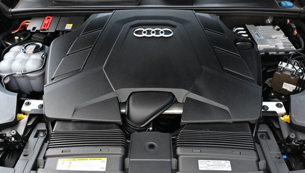 Used 2020 Audi Q8 Premium Plus w/ Premium Plus Package AWD/4WD image 26
