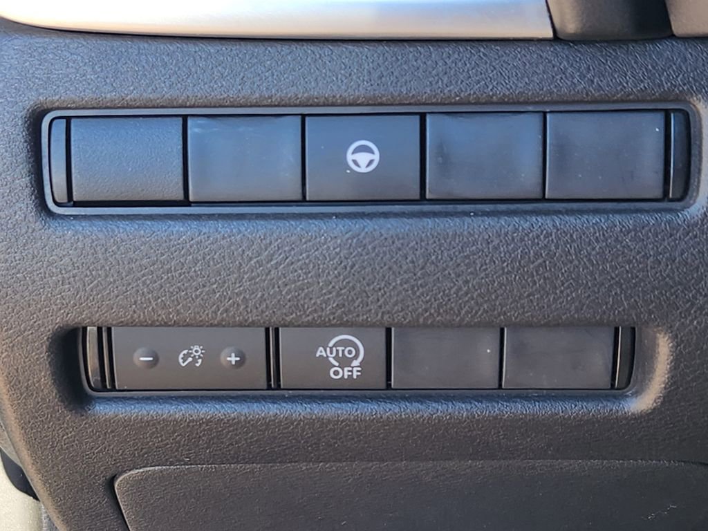 Used 2023 Nissan Rogue SV AWD/4WD image 13