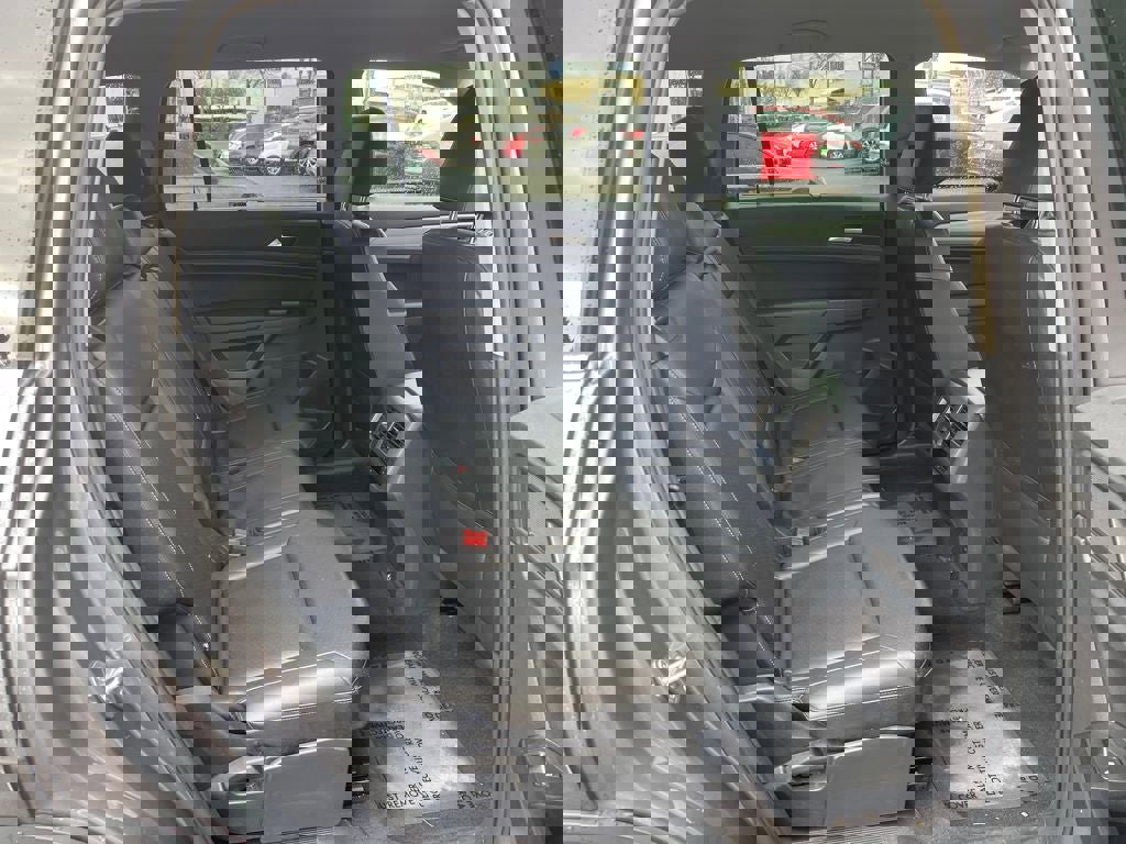 Used 2020 Volkswagen Atlas SE w/ Towing Package image 12