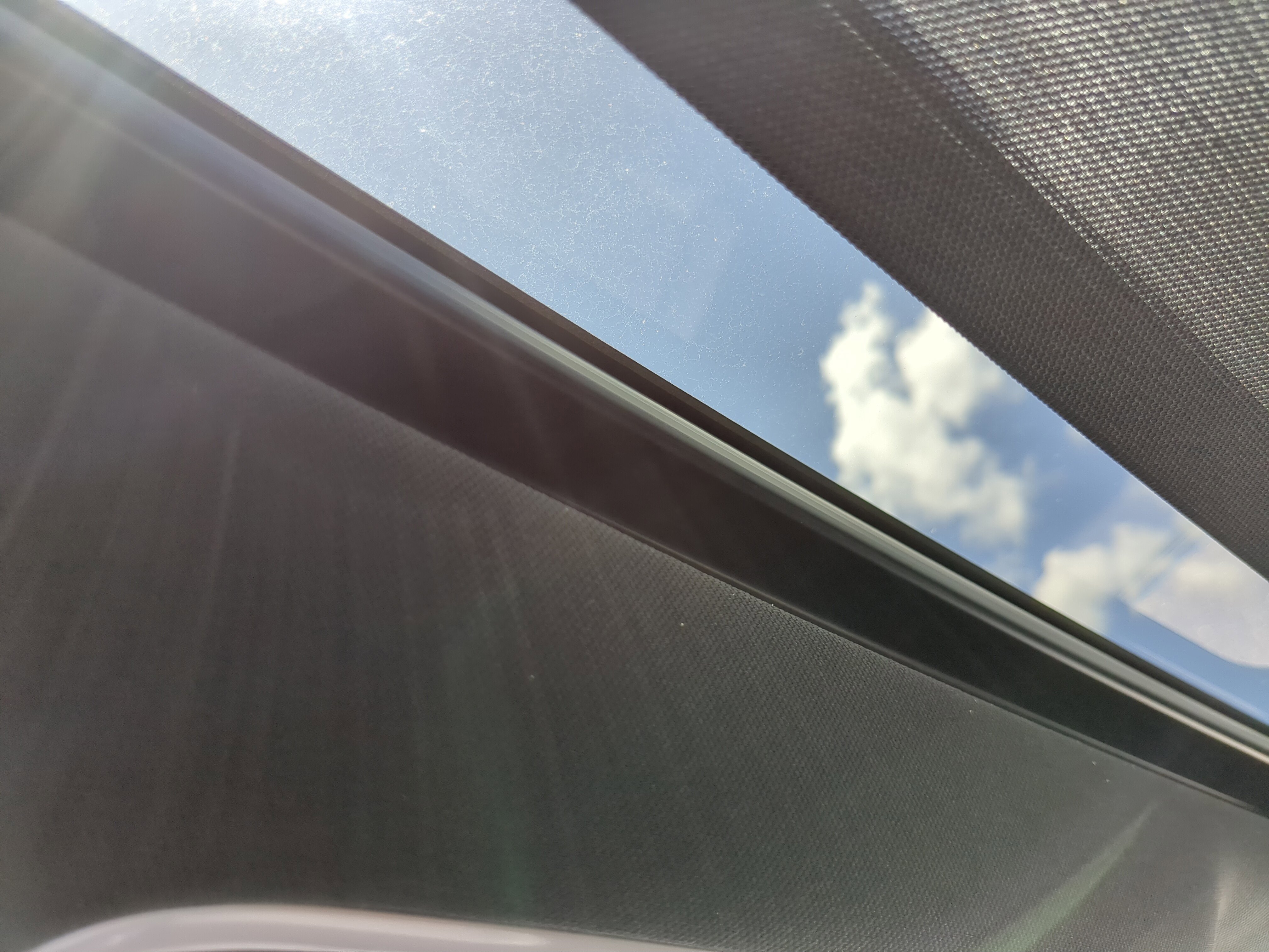 New 2026 Land Rover Range Rover Velar Dynamic SE image 18