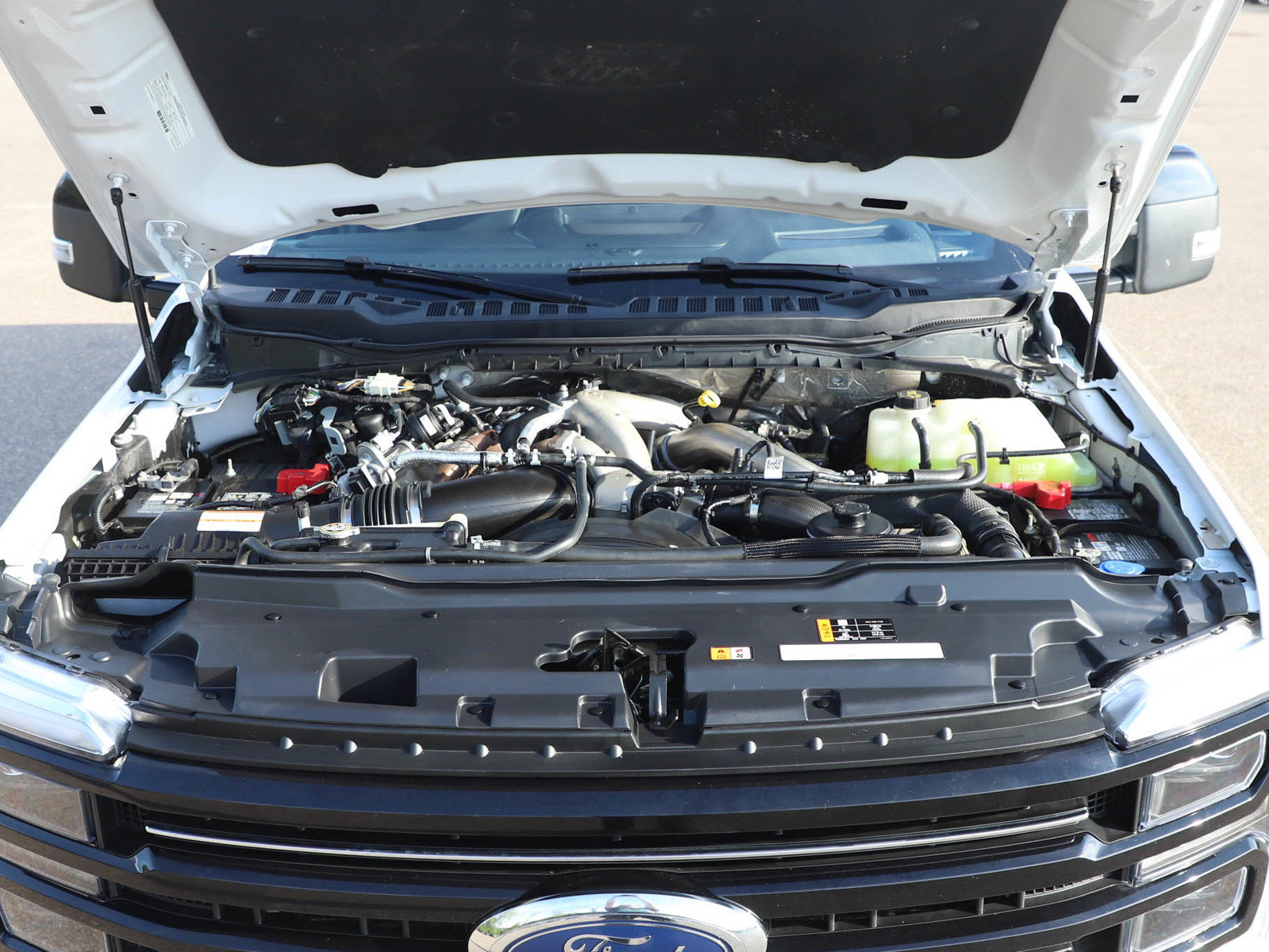 Used 2025 Ford F350 Platinum AWD/4WD image 23