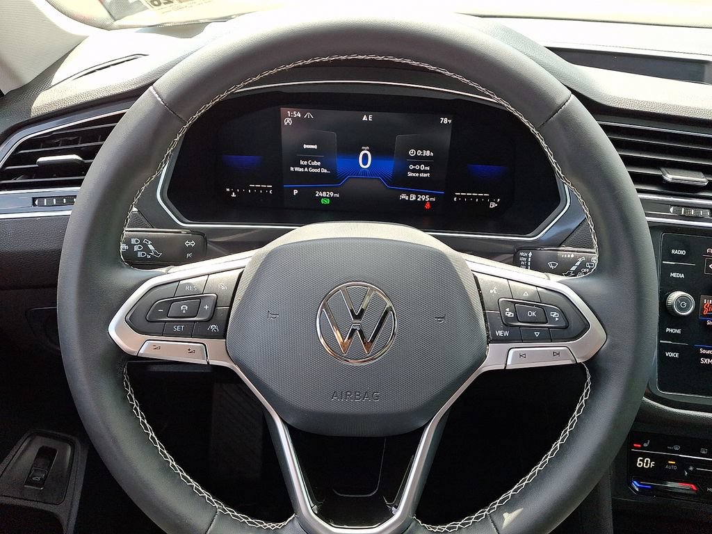 Used 2022 Volkswagen Tiguan SE AWD/4WD image 19