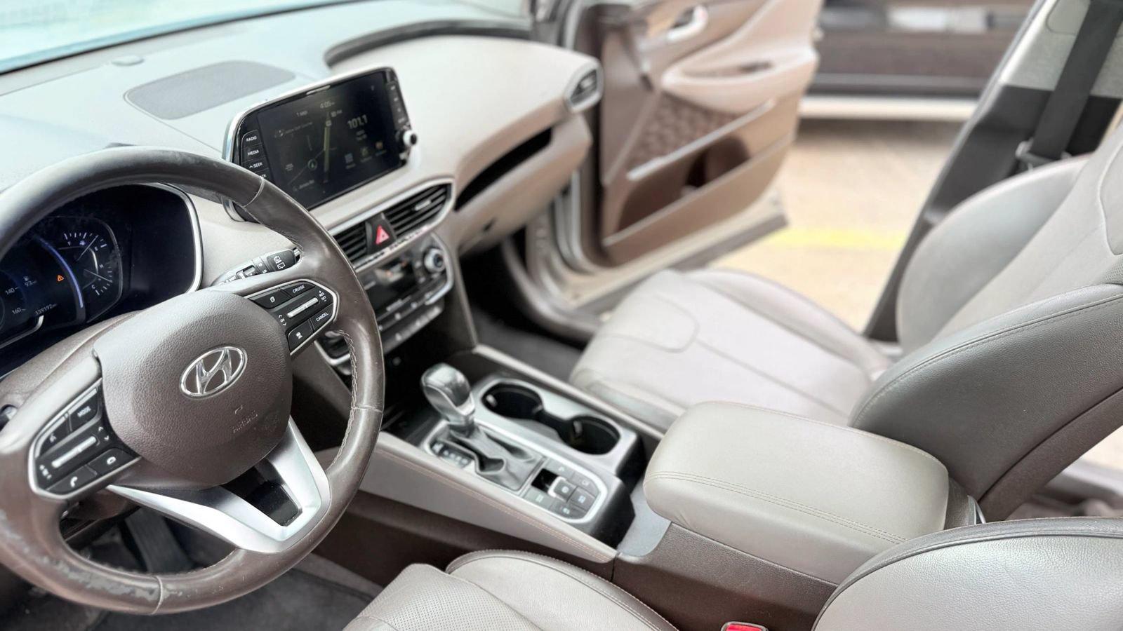 Used 2020 Hyundai Santa Fe Limited FWD image 11