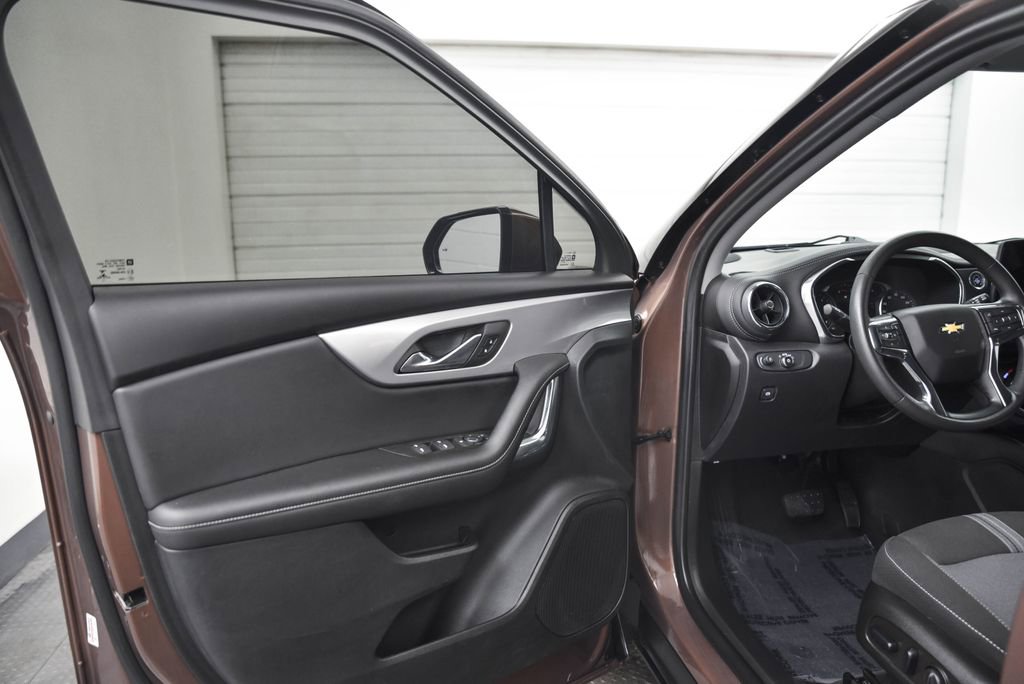 Used 2023 Chevrolet Blazer LT w/ Driver Confidence Package image 11