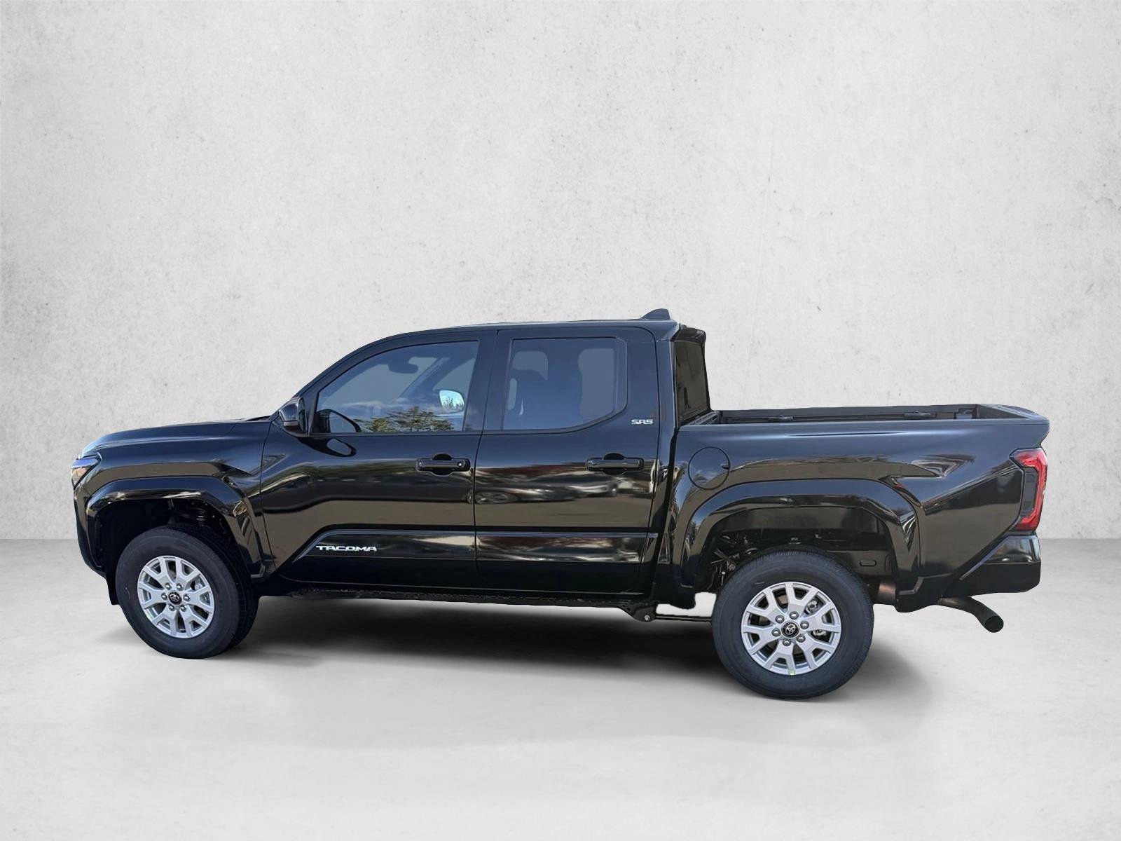Certified 2025 Toyota Tacoma SR5 AWD/4WD image 8