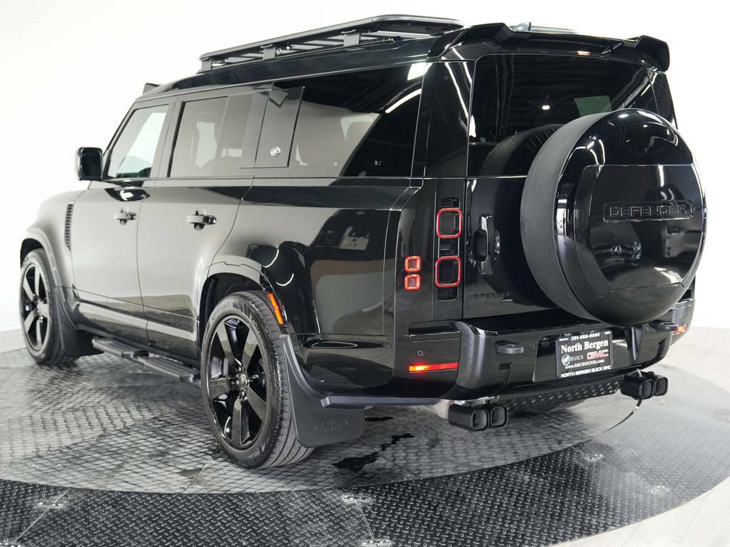 Used 2023 Land Rover Defender 130 X-Dynamic SE AWD/4WD image 6