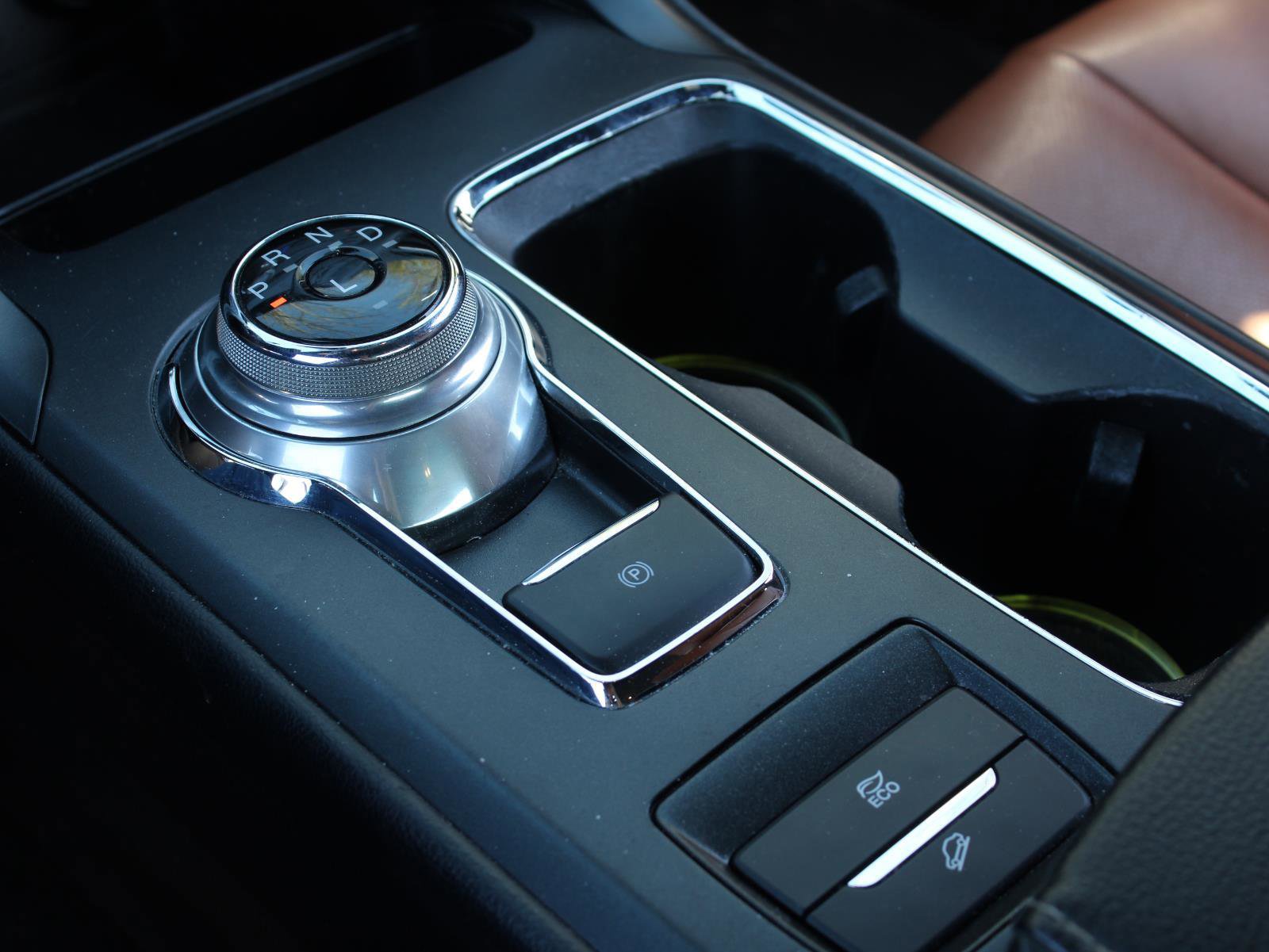 Used 2019 Ford Fusion Titanium FWD image 13