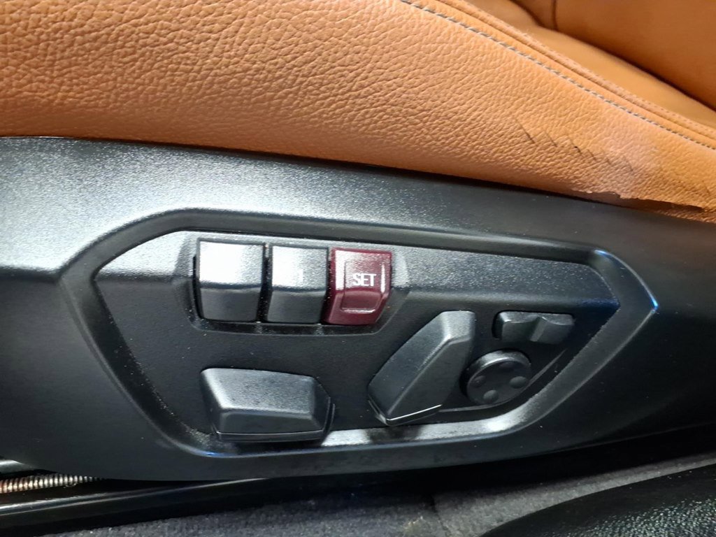 Used 2018 BMW X4 M40i image 18