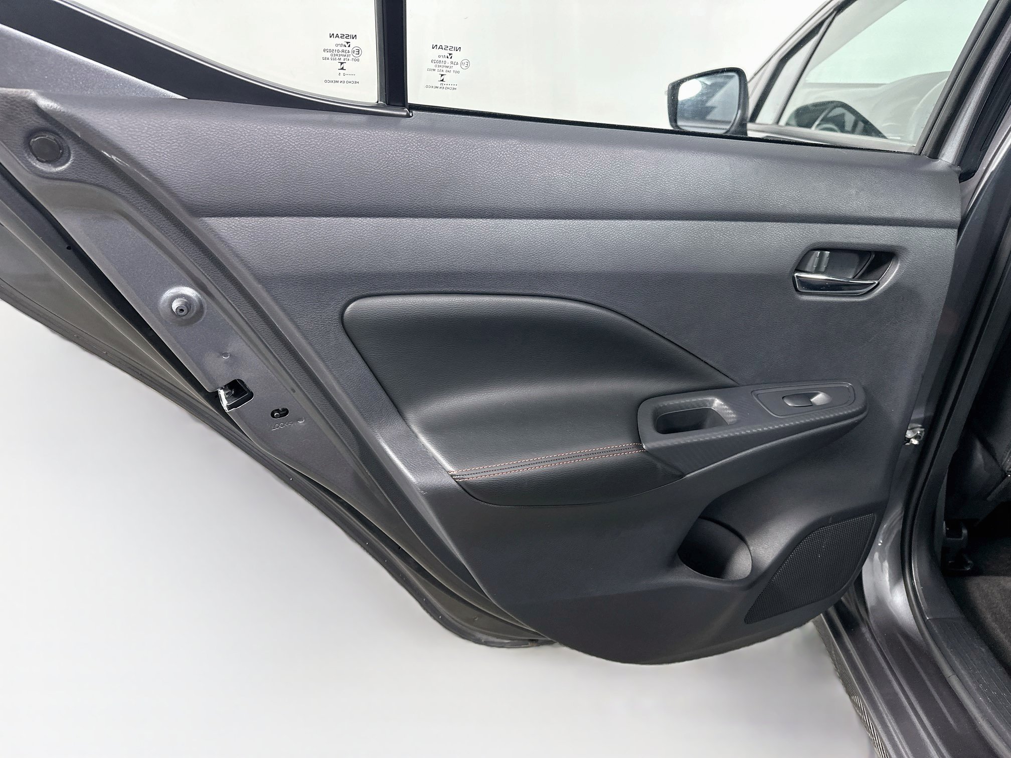 Used 2025 Nissan Versa SR w/ Trunk Package FWD image 27