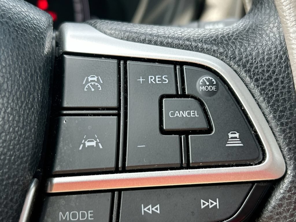 Used 2025 Toyota Grand Highlander FWD image 18