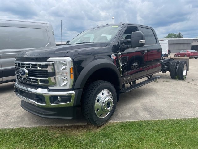 New 2025 Ford F550 4x4 Crew Cab Super Duty w/ XLT Value Package image 7
