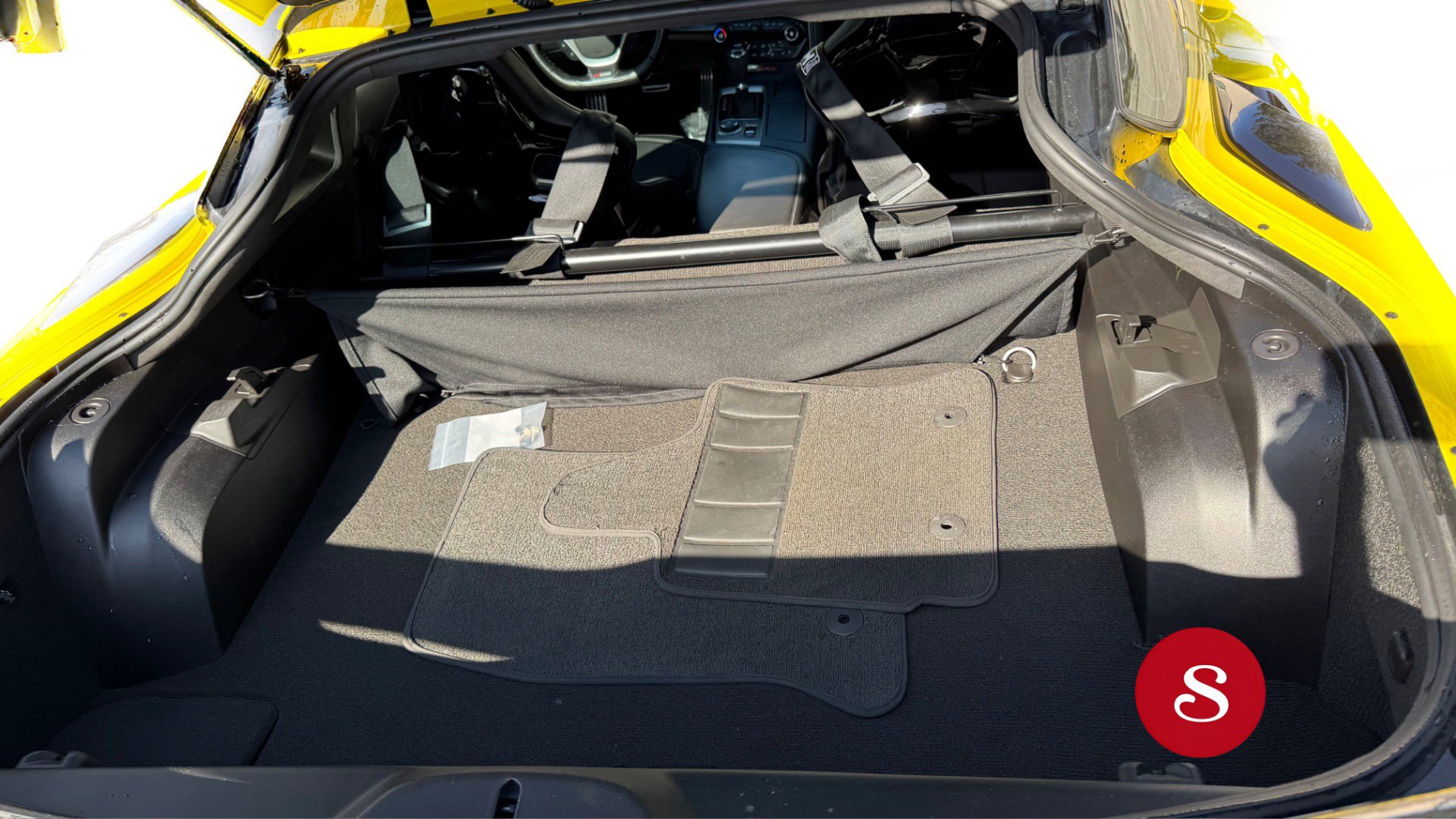 Used 2016 Chevrolet Corvette Z06 w/ 3LZ Preferred Equipment Group image 13