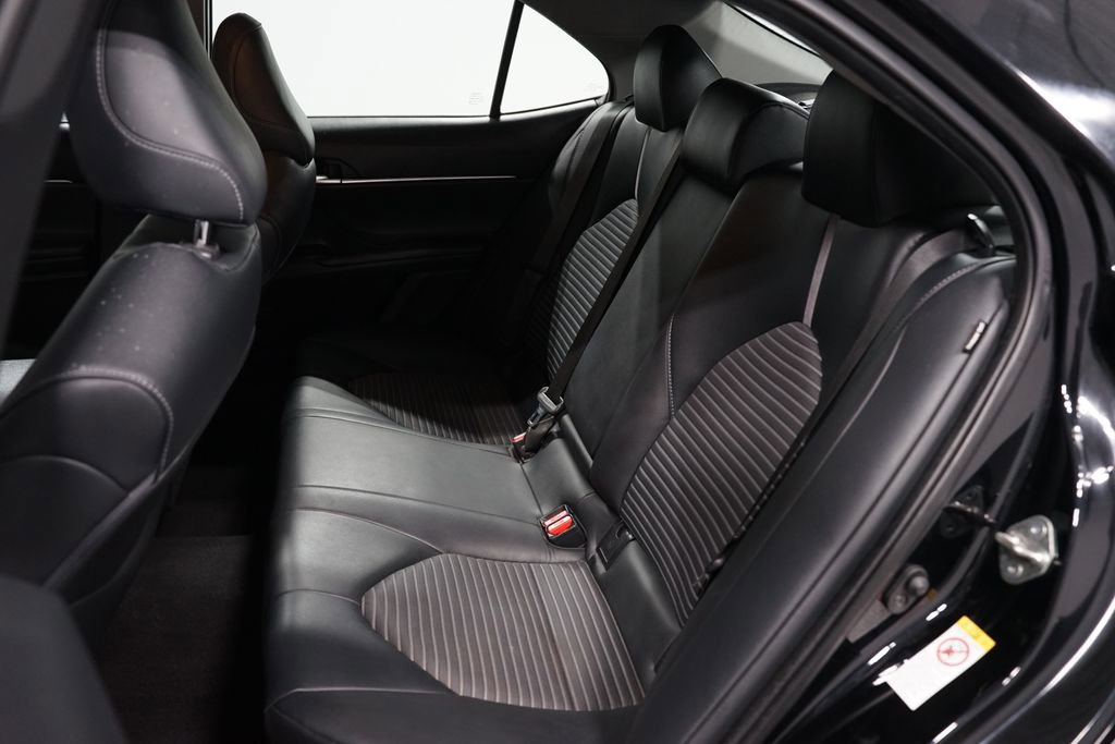 Used 2018 Toyota Camry SE image 26