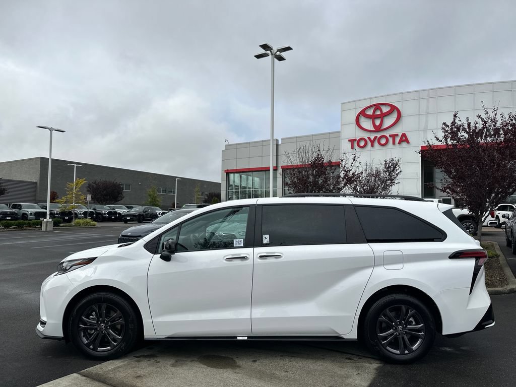 Certified 2026 Toyota Sienna XSE AWD/4WD image 2