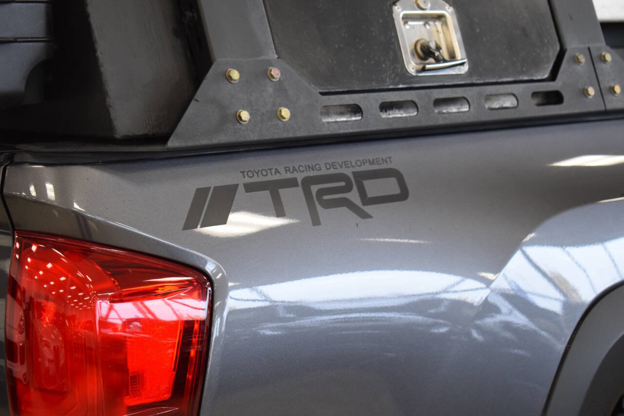 Used 2017 Toyota Tacoma TRD Off-Road image 36