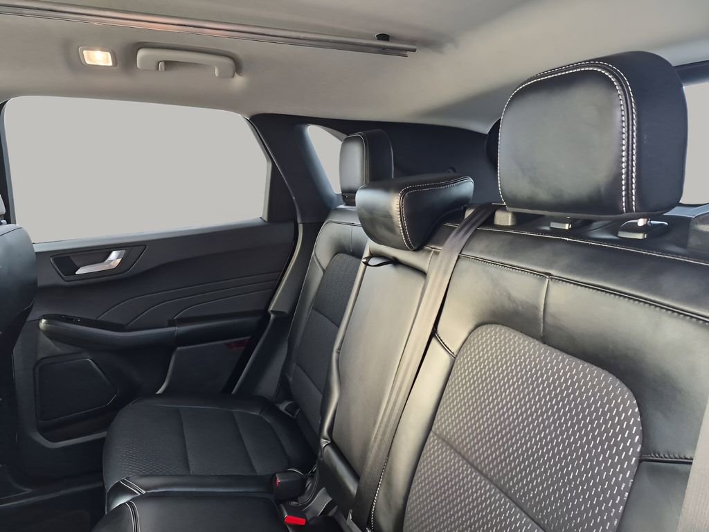 Used 2023 Ford Escape SE image 19