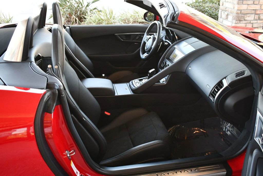 Used 2019 Jaguar F-TYPE Convertible image 54