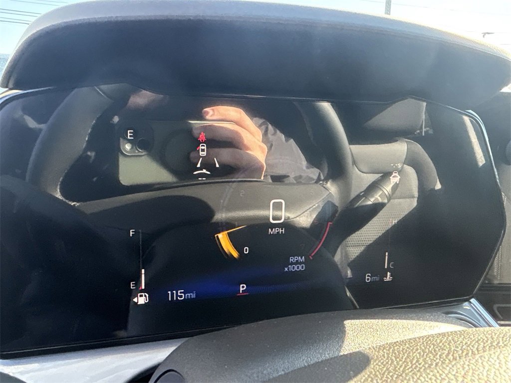 New 2026 Chevrolet Trax LT w/ Sunroof Package image 21